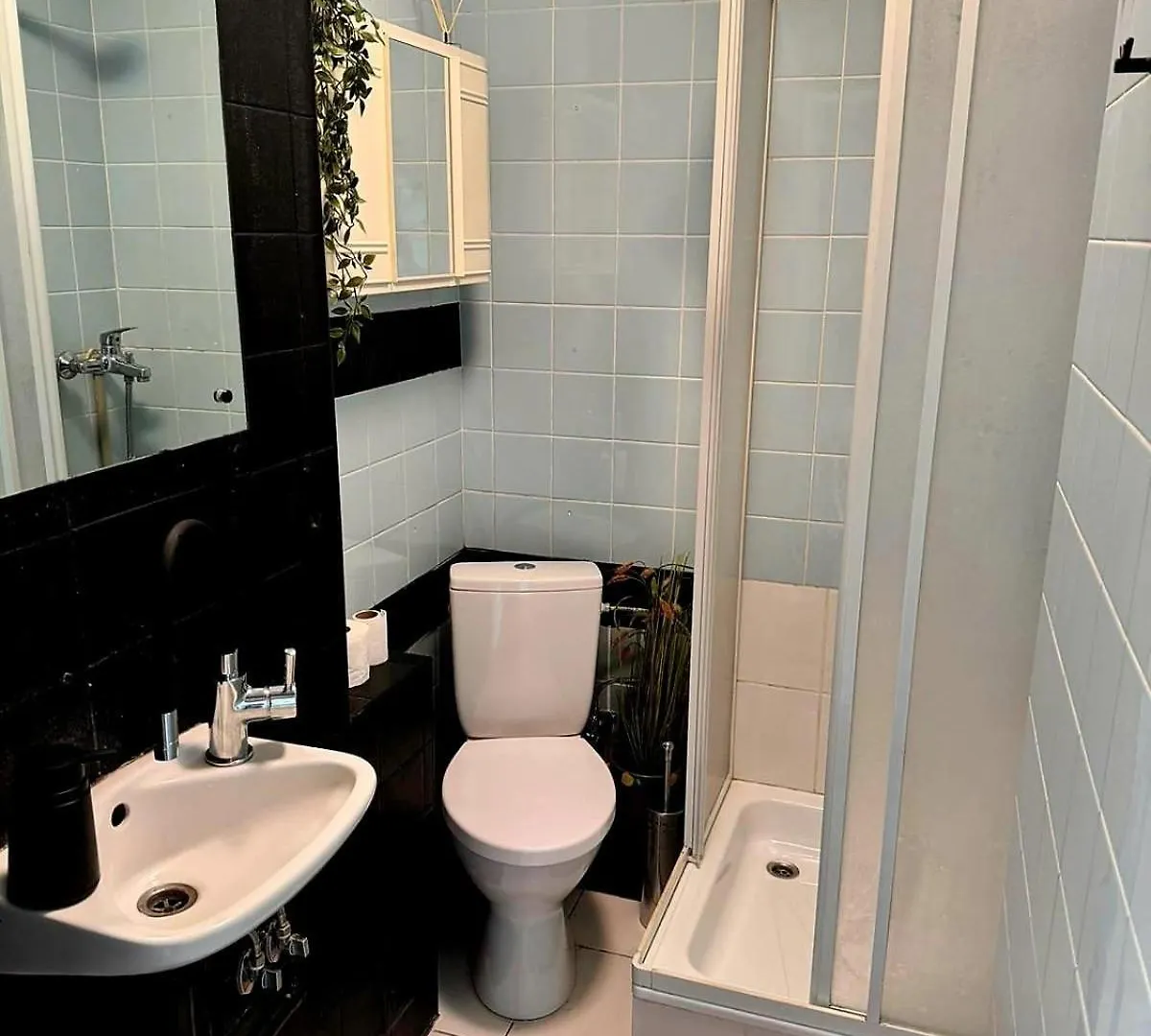 Zlota Studio Varšava 0*,